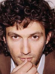 Tenor Jonas Kaufmann as Siegmund, Eva-Maria Westbrook as Sieglinde n the  Met's Ring