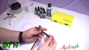 Learn airbrush painting online at your own pace. How To Airbrush For The Complete Beginner Youtube