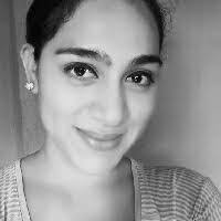 Karen Oquendo's Instagram, Twitter & Facebook