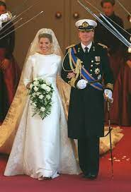 More images for maximus hochzeitskleid » So Many Good Things Have Happened Willem Pays Tribute To Maxima On Tenth Anniversary Royal Brides Royal Wedding Gowns Old Wedding Dresses