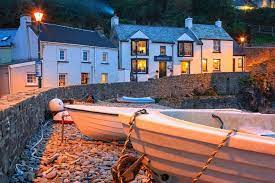 The Swan Inn In Little Haven Wales Pembrokeshire Coast Path Pembrokeshire Wales