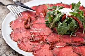 Se invece volete preparare il carpaccio di manzo, ricette se ne trovano diverse: Come Marinare Il Carpaccio Di Manzo Guide Di Cucina