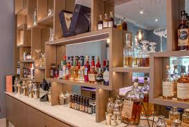 Versati lumi is the most spectacular, functional and durable mobile bar on wheels. Luxury Bespoke Bar With White Onyx Backlit Worktop Modern Home Bar London By Smart Fit Wardrobes Houzz Uk