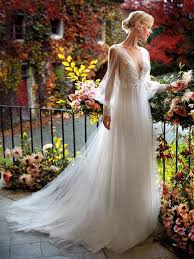 Spose nasce nel 2005, i fratelli annalisa e alessandro creano questo marchio con l'amore e la spose, un marchio che si contraddistingue per i propri abiti. Abiti Da Sposa 2021 Scopri Tutte Le Nuove Tendenze