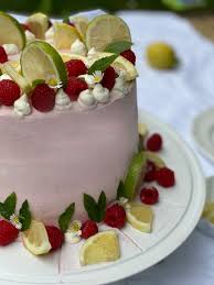 Tausche kuchen und sekt gegen einen kitaplatz? Himbeer Zitronen Sekt Torte