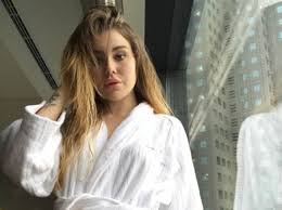 Jasmine, la piccola carrisi figlia di al bano e loredana lecciso, parla di sé a 'vieni da me' con le canzoni che raccontano cristel e jasmine carrisi: Jasmine Carrisi Gli Haters Contro La Figlia Di Al Bano E Loredana Lecciso
