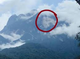 Gunung ini merupakan gunung tertinggi di pulau kalimantan dan tertinggi kelima di asia tenggara. Gunung Kinabalu Mapala Justitia Fh Ulm