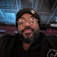 LOOKS LIKE THE GLASSES ARE HERE TO STAY!!! I CAN'T SEE WITHOUT EM!!  🤓🤓🤓🤓🤓