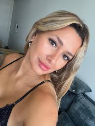 Hi, I'm 23 || From Germany 🇩🇪 📍 and you? I reply to comments