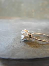 Lotus Cicegi Yuzuk Modelleri Ve Fiyatlari Alimli Kadin In 2020 Herkimer Diamond Ring White Gold Engagement Rings Vintage Rings For Her