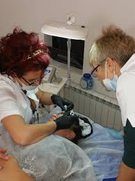 Cadou trusa de pensule si beauty blender. Curs De Initiere Permanent Make Up Sprancene Senior Trainer Diana Gulan Academia Internationala De Permanent Make Up Nouvea Hair Styles Dreadlocks Beauty