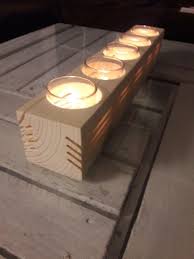 Tres Facile Sur Un Porte Bougie De Bricolage Apres Midi Concu Totalement Chic Avant Tout Holz A Bougies Diy Bougeoirs Bois Diy Simple