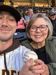 Phil Cobb (@str8outacobbton)