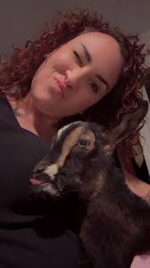 Is there anyone with a large livestock trailer near Kansas that can help me  out ? I'll give more details in message . Pleaseeee and thank you