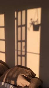 Area dapur modern bergaya dengan sebuah pulau, area kamar tidur yang nyaman dengan perapian dan gym pribadi. Dina Dwikania Dinadwikania Profil Pinterest