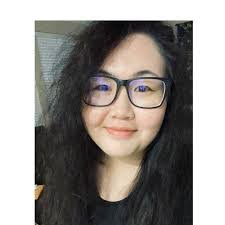 Danielle Schindler's Instagram, Twitter & Facebook