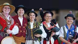 Gaita gallega) is the traditional instrument of galicia and northern portugal. As Meigas Traditional Galician Music Events Facebook