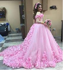 Eva lendel 2017 bridal sleeves deep v neck heavily embellished bodice romantic pretty pink color a line wedding dress keyhole back royal. Grosshandel Blutenblatter Brautkleider 2017 Rosa Brautkleider Weg Von Der Schulter Blumen Hochzeit Kleider Tull Quinceanera Kleid Von Honeywedding 199 73 Auf De Dhgate Com Dhgate