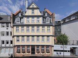 Haus in frankfurt am main 65 aktuelle adressen mit bewertungen und öffnungszeiten jetzt bei sie sind auf der suche nach haus frankfurt am main und möchten sich über firmen und unternehmen. Frankfurter Goethe Haus Und Freies Deutsches Hochstift Frankfurt Goethe Museum And Goethe House
