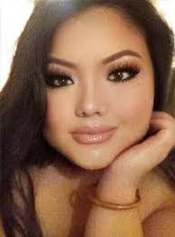 Suzanne Vang's Instagram, Twitter & Facebook