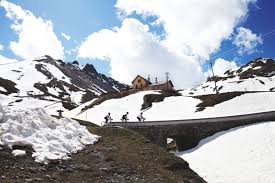 As one of the rare climbs that has featured in both the giro d'italia and tour de france, the col d'izoard was always destined for. Col D Izoard France High Point Cyclist Australia Nz