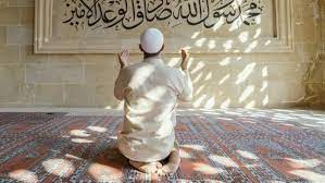 Simak penjelasan ustadz yunal isra mengenai bacaan tasyahud awal dan akhir yang sesuai dengan sunnah. Bacaan Tahiyat Akhir Yang Lengkap Beserta Artinya