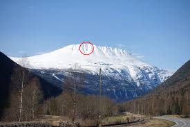 Overnight on the sporting area including snowshoeing to the top! F7qmhf Ivykw6m