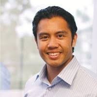 Edward Kahana's Instagram, Facebook & TikTok