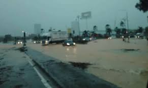Yuk ikuti cara menyalakan arang yang cepat dan praktis ini. Heavy Downpour Causes Flash Floods In Parts Of Kedah The Star