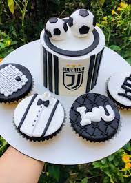 All in this cake is handcutted as i don't have so much shape of the cutter…even the ball i cutted all the shape. Around Turin On Twitter Juve Cake From Iran Ig Mojtaba Nf1990