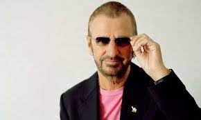 Ringo starr releases here's to the nights,an all starr single from forthcoming ep zoom in penned by diane warren guest singers include paul mccartney and joe walsh, corinne bailey rae, eric burton. Die Grossten Glanzmomente Von Ringo Starr Udiscover Germany