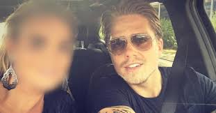 André hazes verbrak deze week nog onverwacht zijn herstelde relatie met monique en nu gaan de deze vrouw is zijn steun en toeverlaat, maar of het ook de nieuwe vriendin van andré hazes wordt. Andre Hazes Geeft Uitleg Over Breuk Monique En Onthult Nieuwe Vriendin