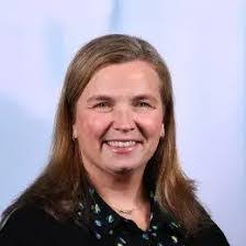 Sarah Welch's Instagram, Twitter & Facebook