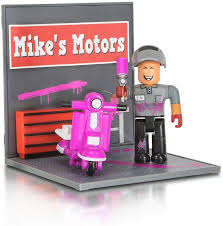 Scopri ricette, idee per la casa, consigli di stile e altre idee da provare. Amazon Com Roblox Desktop Series Collection Welcome To Bloxburg Mechanic Mayhem Includes Exclusive Virtual Item Toys Games