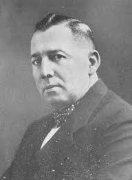 Reconsidering Confederation Interior.indd