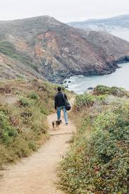 Genießen sie jeden moment ihrer reise. Black Sands Beach Hike To A Secret Beach Near San Francisco