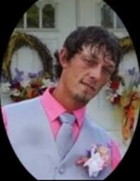 Eric Shankland's Instagram, Twitter & Facebook