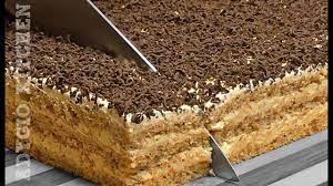 400 g faina, 150 g unt sau margarina, 150 ml smintina sau iaurt, 50 g zahar, 2 galbenusuri, un virf de lingurita. Prajitura Vladut Cu Nuca Prajituri De Casa Cu Nuca Youtube