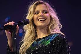 Reneé Rapp Has the Crowd Singing Along as She Makes Her Austin City Limits TV Debut: Watch