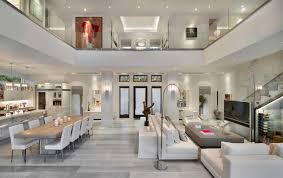 A Modern Coastal Home With 5 500 Square Feet Of Luxurious Living Space Was Designed By Mhk Arch Modern House Design Modern Houses Interior Home Interior Design