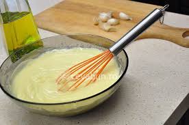 Asezonam sosul cu sare si piper dupa. Pin On Ady