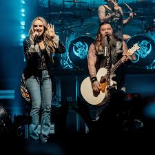 Děkujeme za úžasné tři koncerty s kapelou @skwor_official !!! Bylo mi ctí a  radostí s klukama zase sdílet stejné pódium! Jsou to zlatíčka!!! Je to moc  fajn být zase chvíli doma v