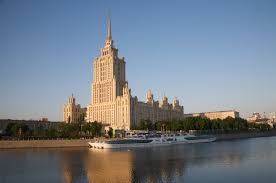It is situated on dorogomilovskaya bend of moscow river, on the crossroad of new arbat and kutuzovsky avenue. Hotel Ukraina Aka Radisson Royal Moscow Soviet Renaissance And Grandeur