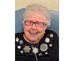 Elaine Boyce's Instagram, Twitter & Facebook