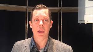 Hälsningar från Benjamin Quigley som är musiker, och spelar Fru Maräng och  Segovia i Släpp fångarne loss, det är vår! Spelas fram till 8 maj. Boka  dina biljetter här: