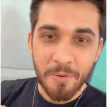 He performed with the singers luan santana and cristiano araujo in 2015. Gustavo Mioto Gargalhada Gif Gustavo Mioto Gustavo Mioto Discover Share Gifs