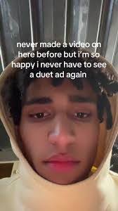 Sean Constantine's Instagram, Twitter & Facebook