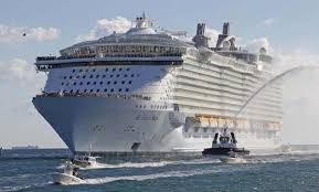 The royal caribbean allure of the seas has 2,706 cabins and suites, ranging in size from the 149 square foot q category interior staterooms to the 1,724 square foot royal suite with balcony. Allure Of The Seas World S Biggest Cruise Ship Review Sea Monster