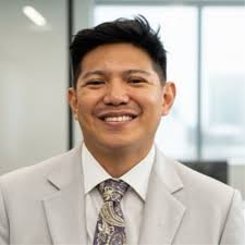 20 years ago I started working at Aon. When people ask me “What made you  stay?”, the answer is simple: great colleagues, good bosses that recognize  your potential, nice clients to partner