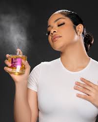 Indulge in So White Fragrance and experience the ultimate in smelling  divine! ✨🌸 💖 #CelebrateYourSelf with F&W PARIS🇫🇷